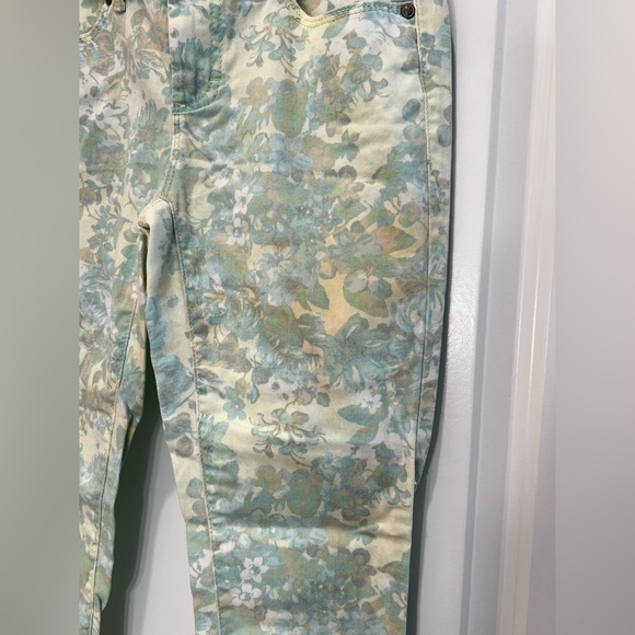 Lauren Conrad Floral Spring Skinny Jeans Size 4 - Picture 2 of 10